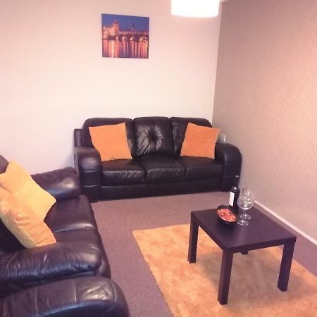 Villa Fearnhead House Warrington Esterno foto