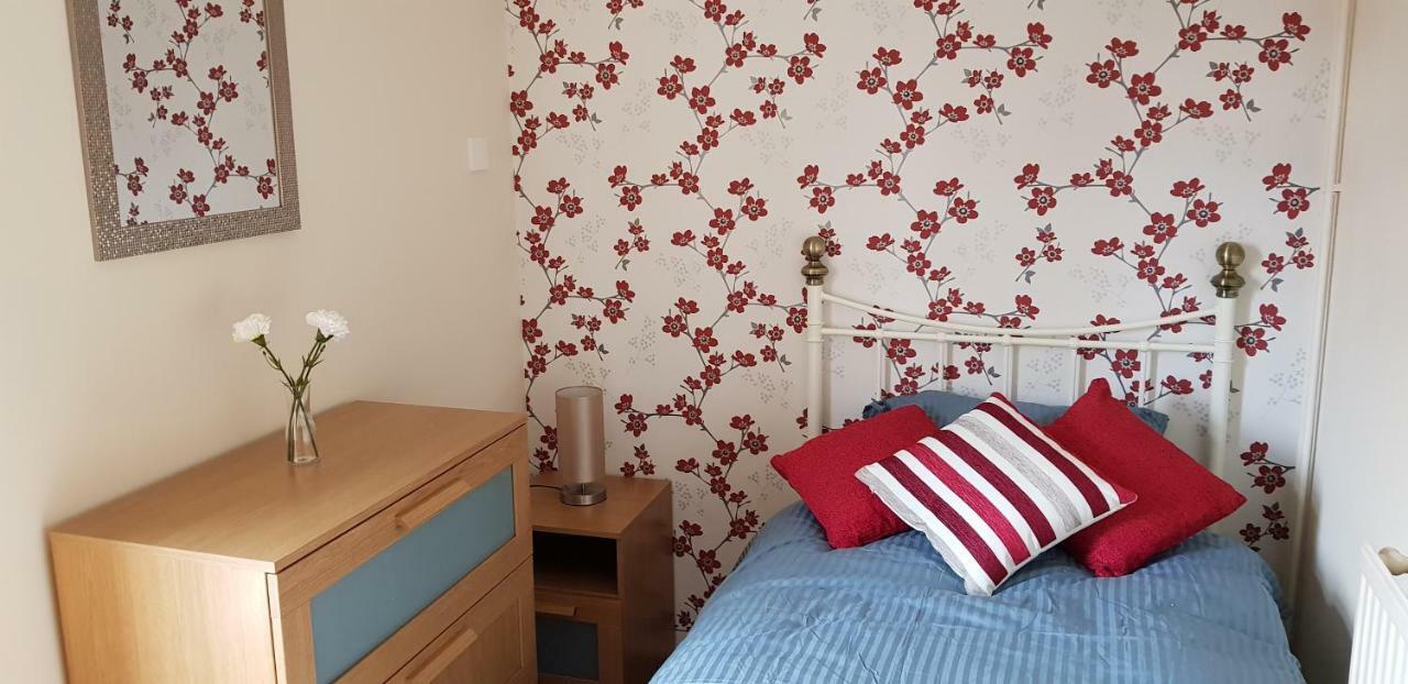 Villa Fearnhead House Warrington Esterno foto