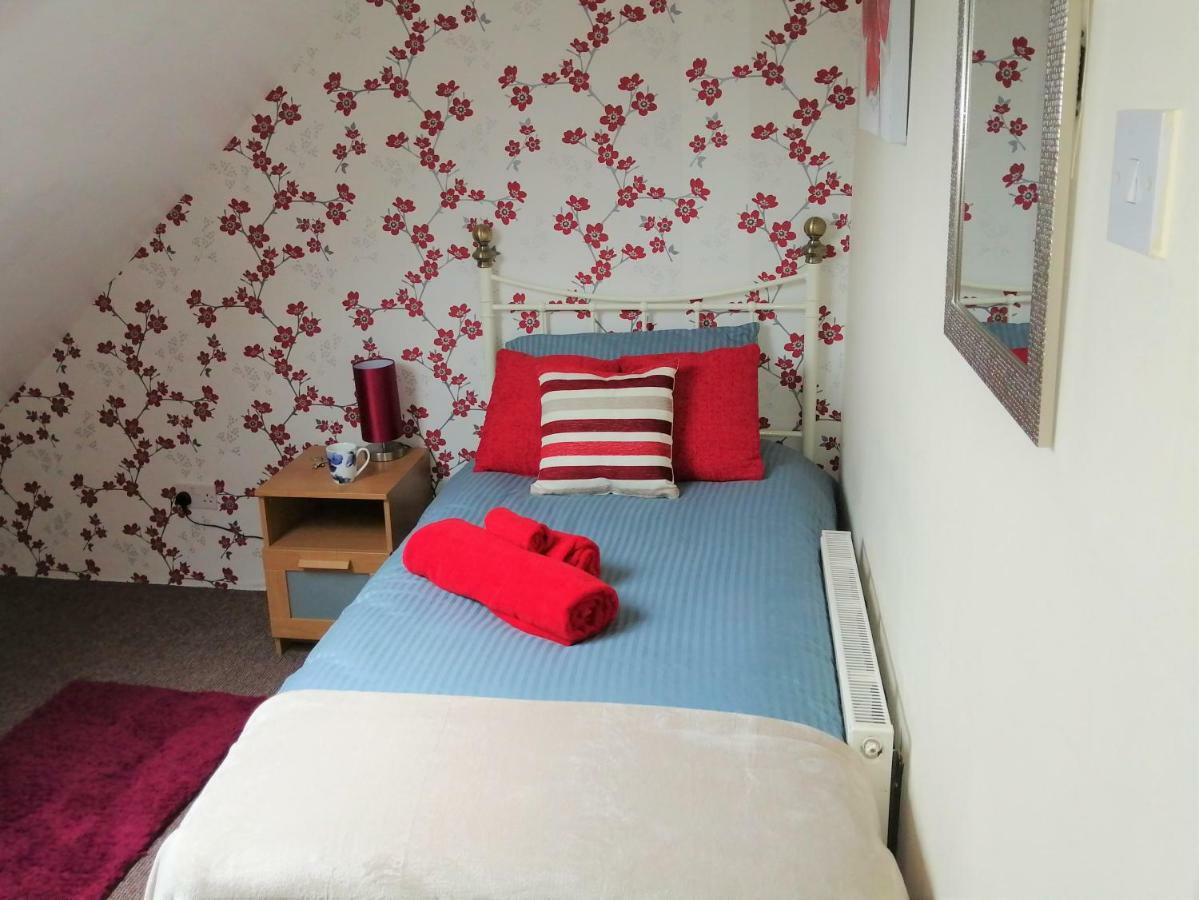 Villa Fearnhead House Warrington Esterno foto